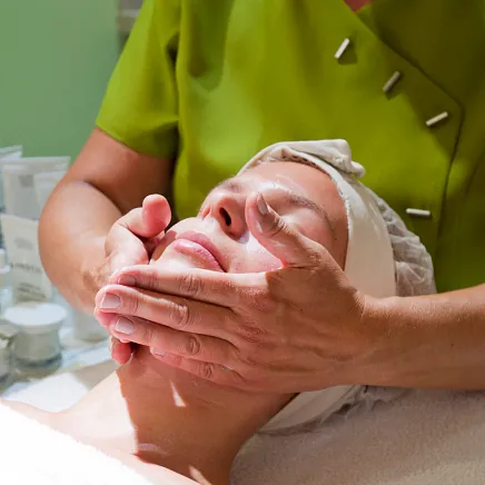 Van Appeldoorn Bemmel Schoonheids- en Wellness salon parrafine behandeling